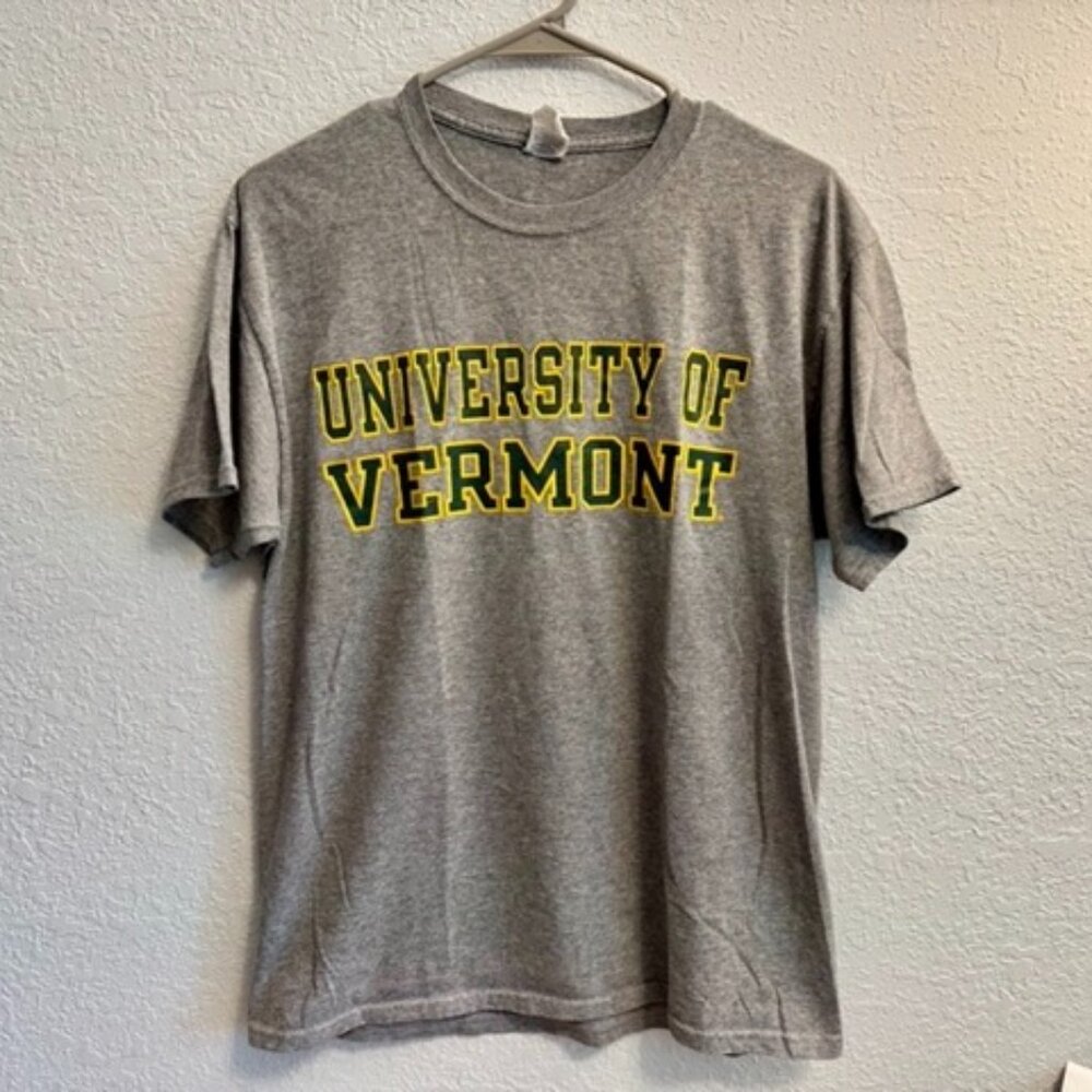 University of Vermont T-Shirt Medium